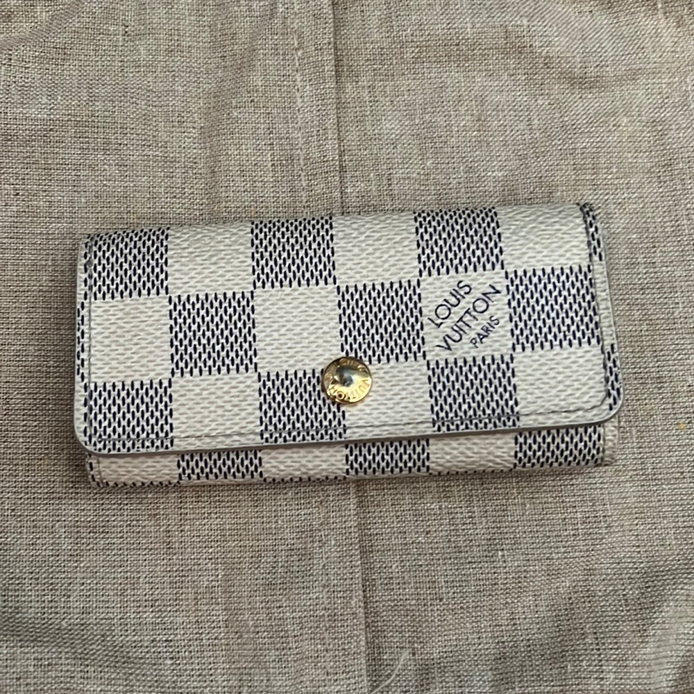 Louis Vuitton Damien Azur key case